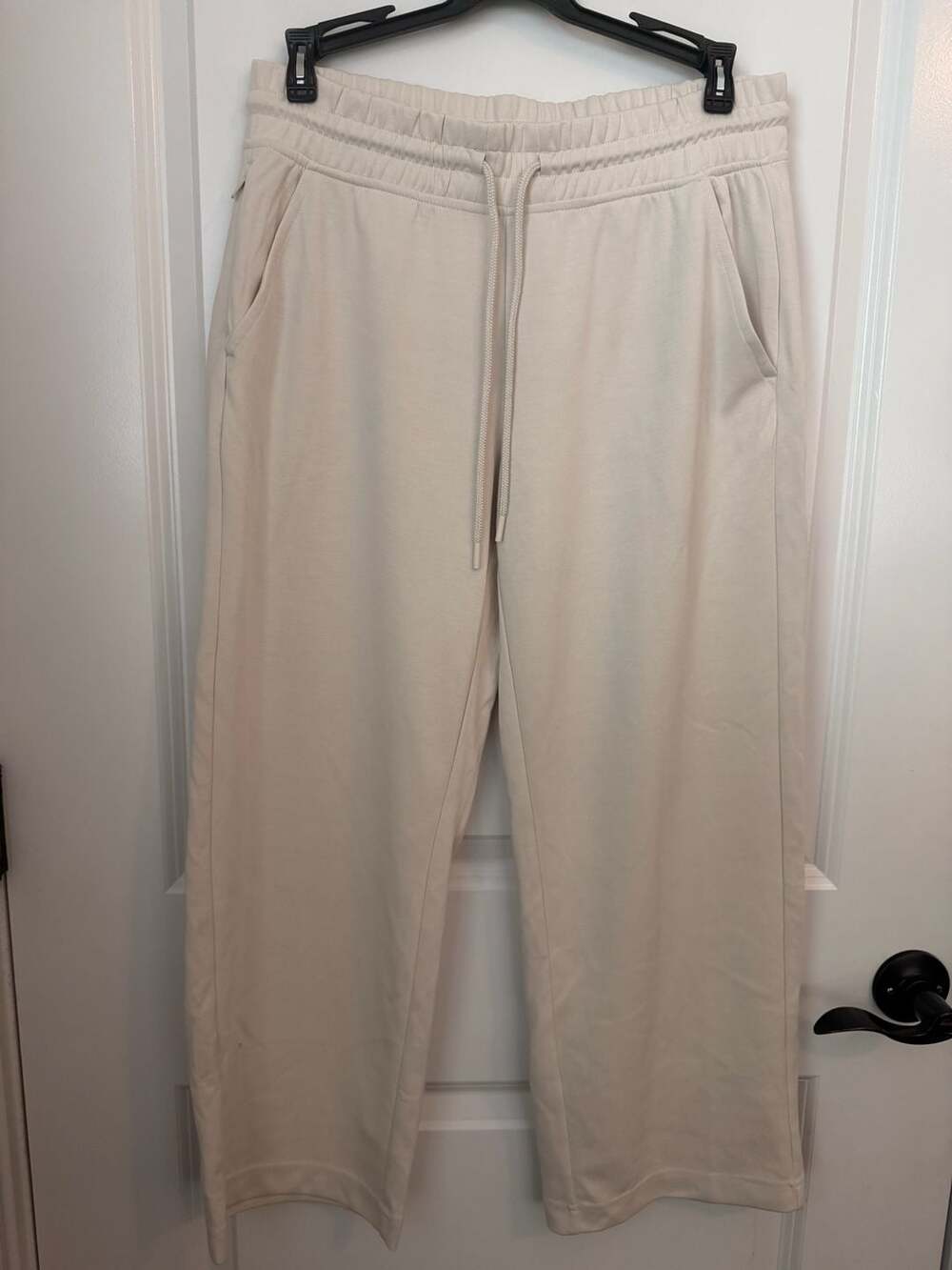 Athleta Size S Petite Cream Jogger Sweatpants